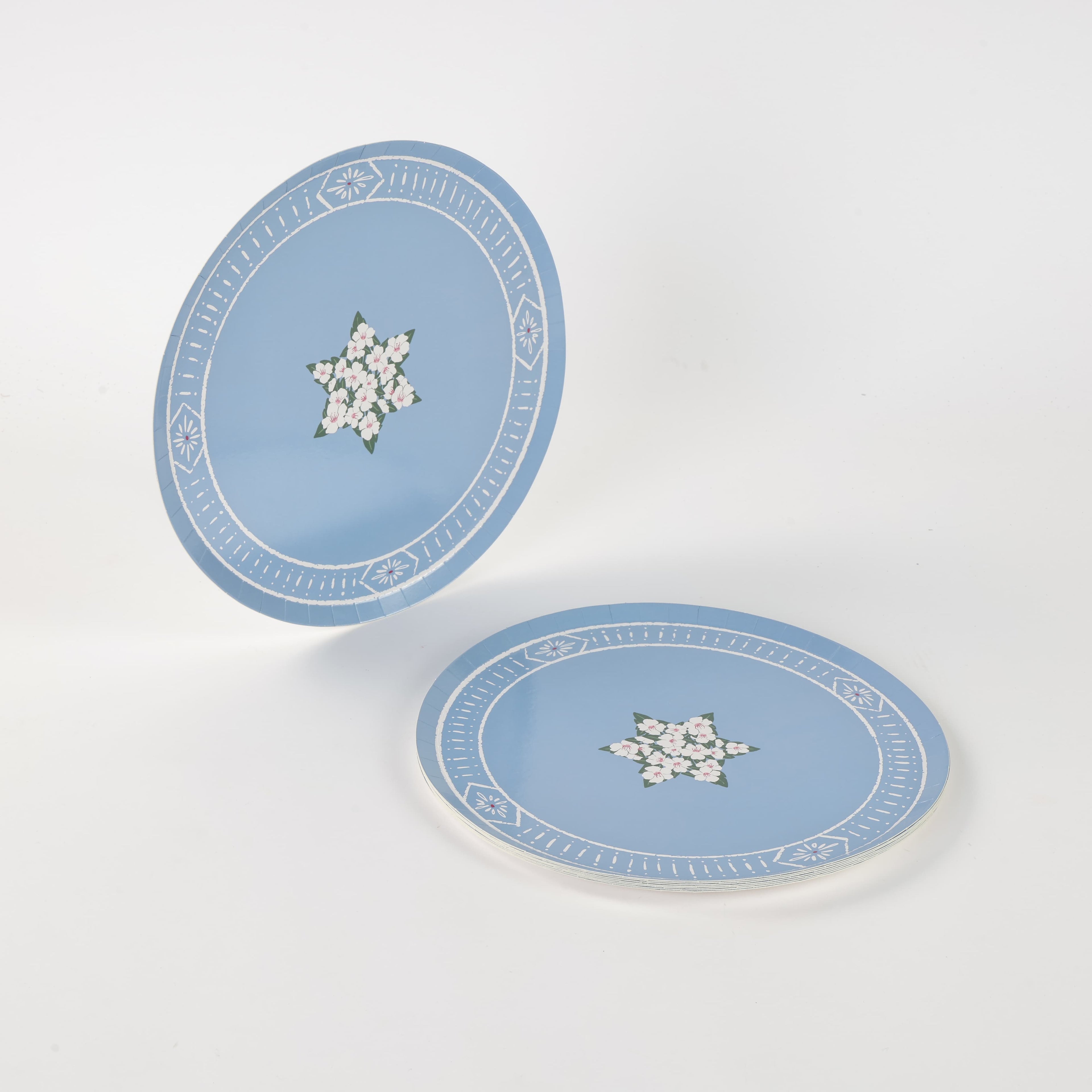 Almond Floral Star Plates